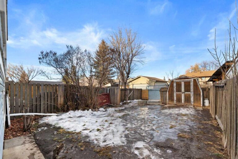 124 Falwood Crescent NE