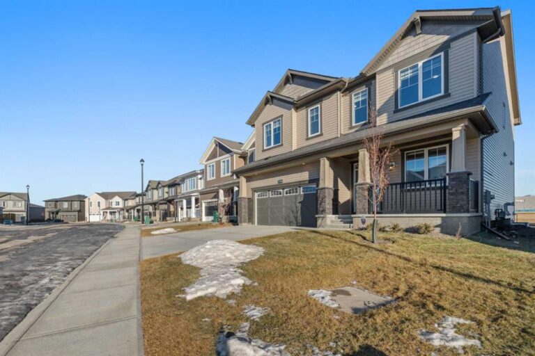 1116 Southwinds Green SW