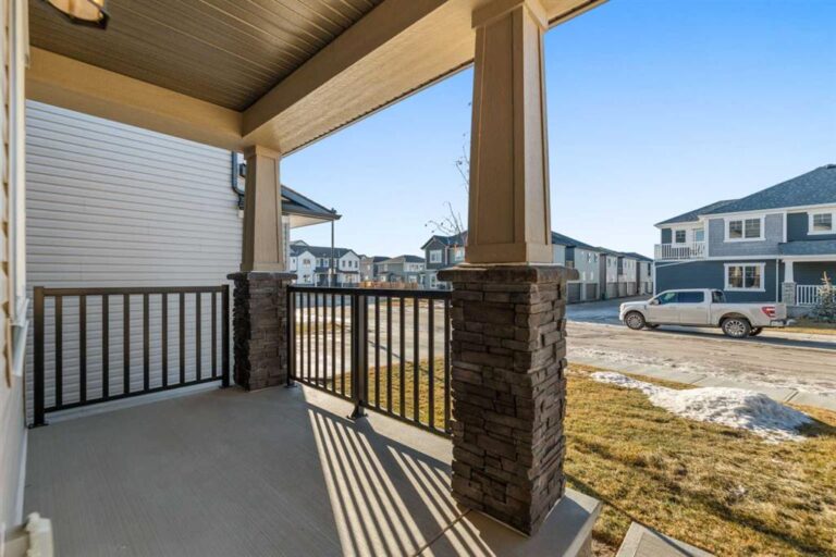 1116 Southwinds Green SW