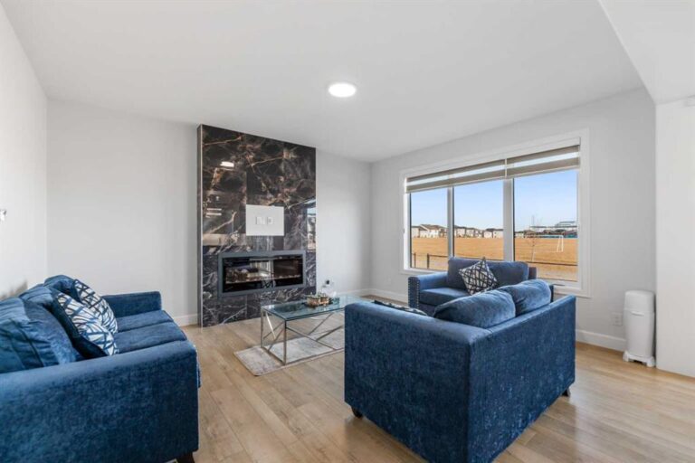 1116 Southwinds Green SW