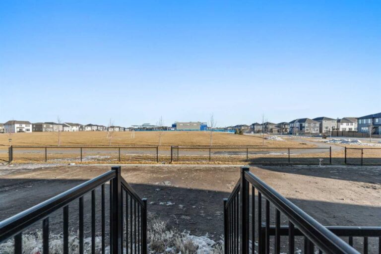 1116 Southwinds Green SW