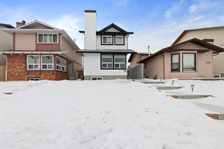 313 Falwood Way NE
