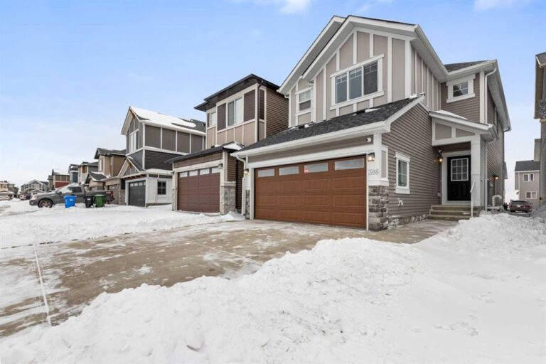 388 Homestead Grove NE