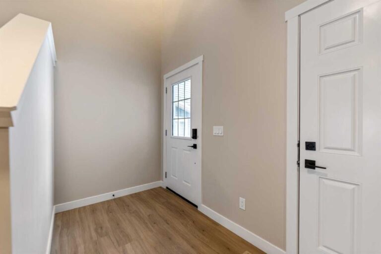 388 Homestead Grove NE