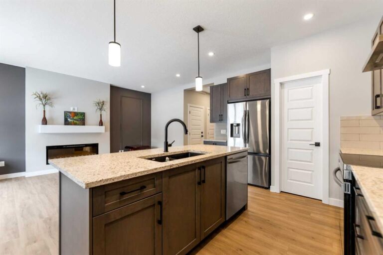 388 Homestead Grove NE
