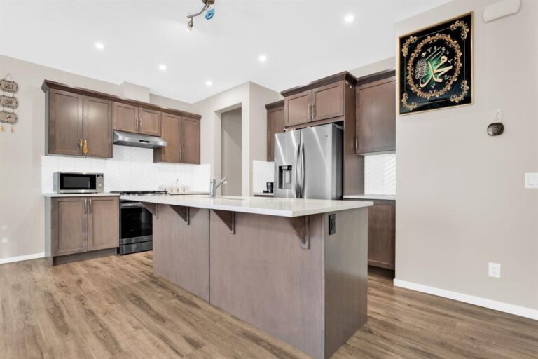 113 Cityline Square NE
