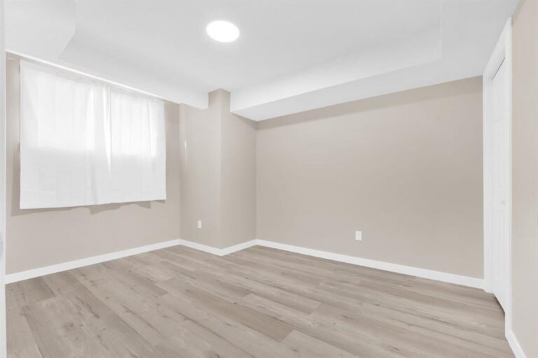 113 Cityline Square NE