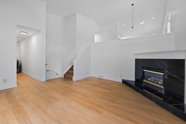 434 Harvest Grove Place NE