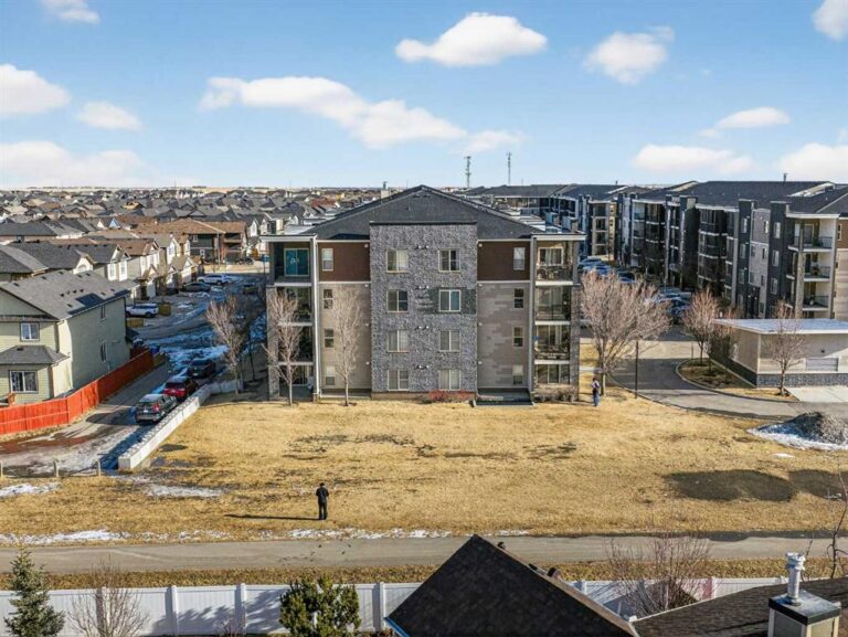 7110 80 Avenue NE #202