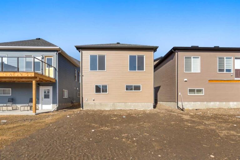 90 Homestead Circle NE